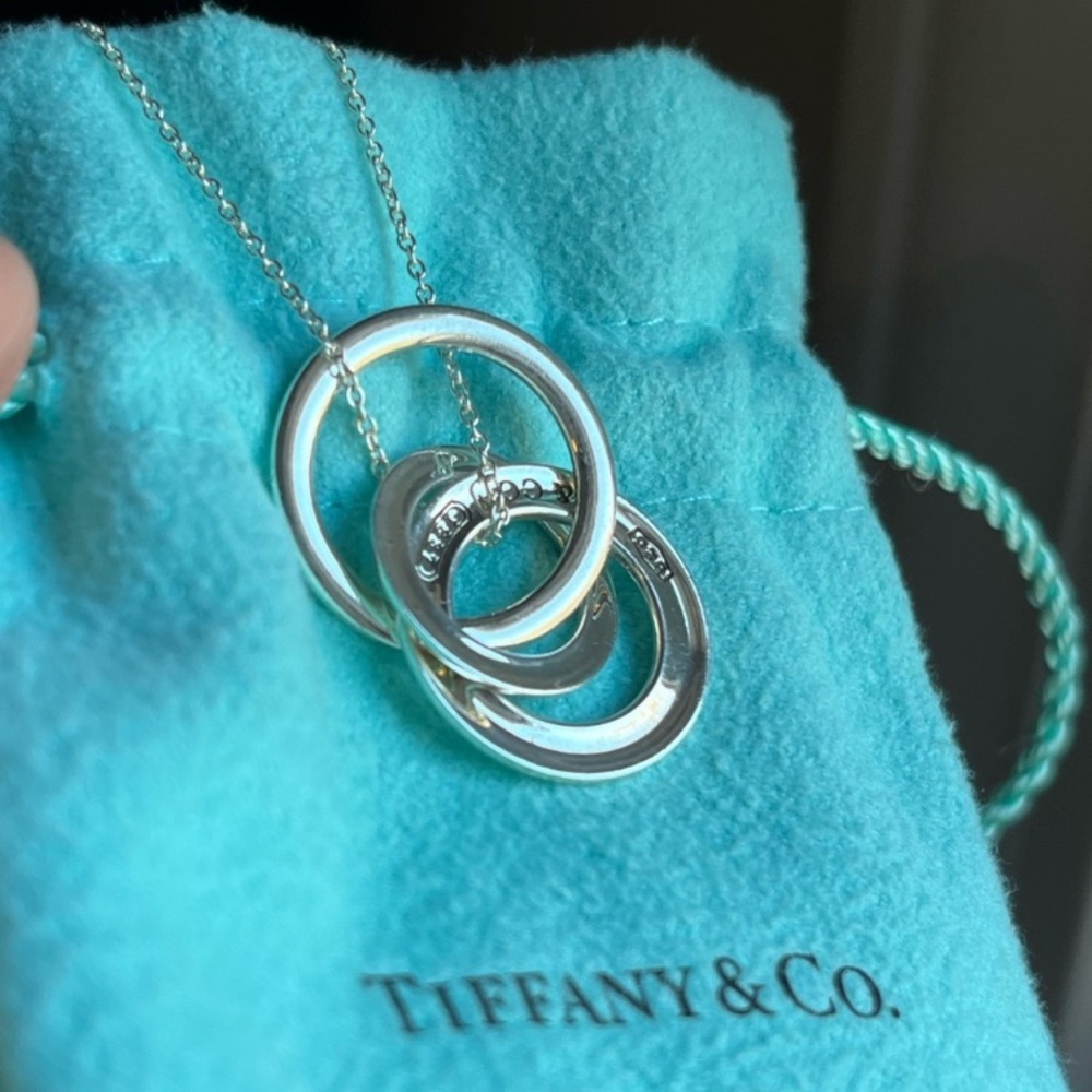 Tiffany & Co. Silver Necklace with Interlocking Rings
